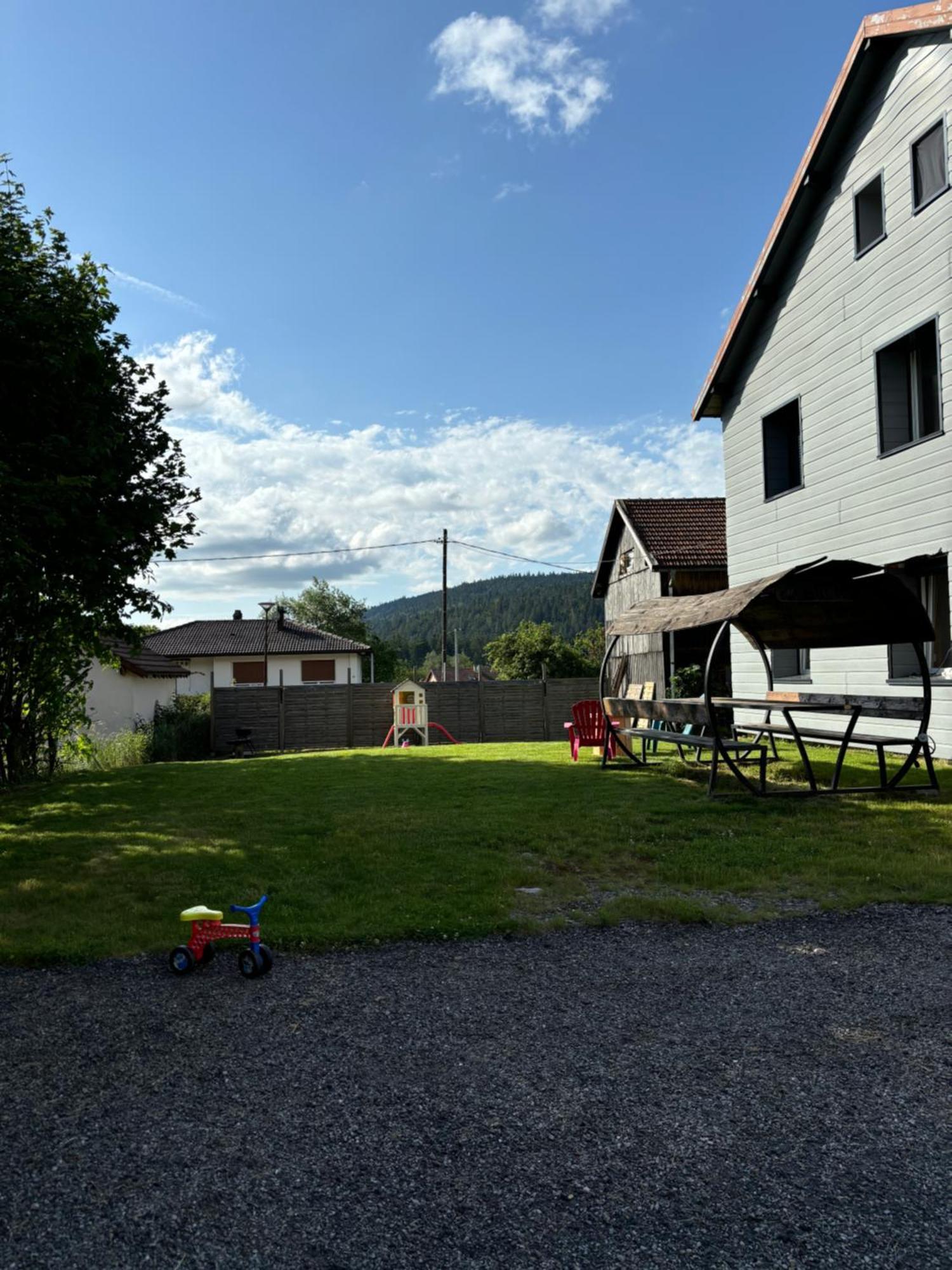 Appartement Cosy Avec Jardin Et Barbecue Gérardmer Exterior foto
